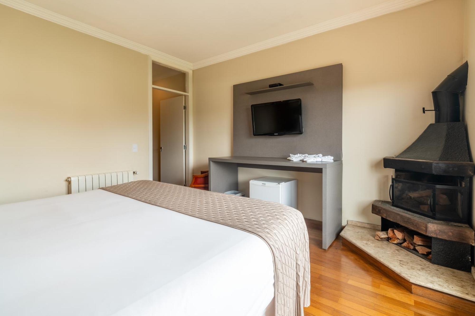 Chris Park Hotel Campos do Jordão Екстериор снимка
