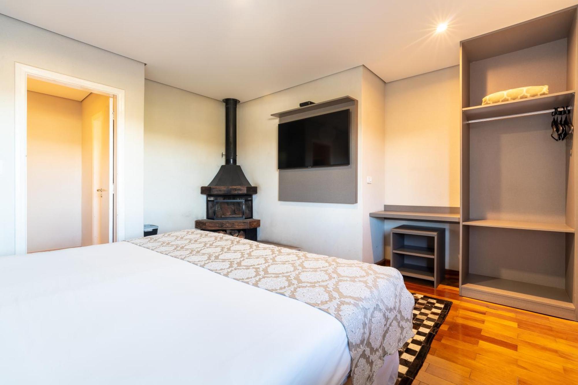 Chris Park Hotel Campos do Jordão Екстериор снимка